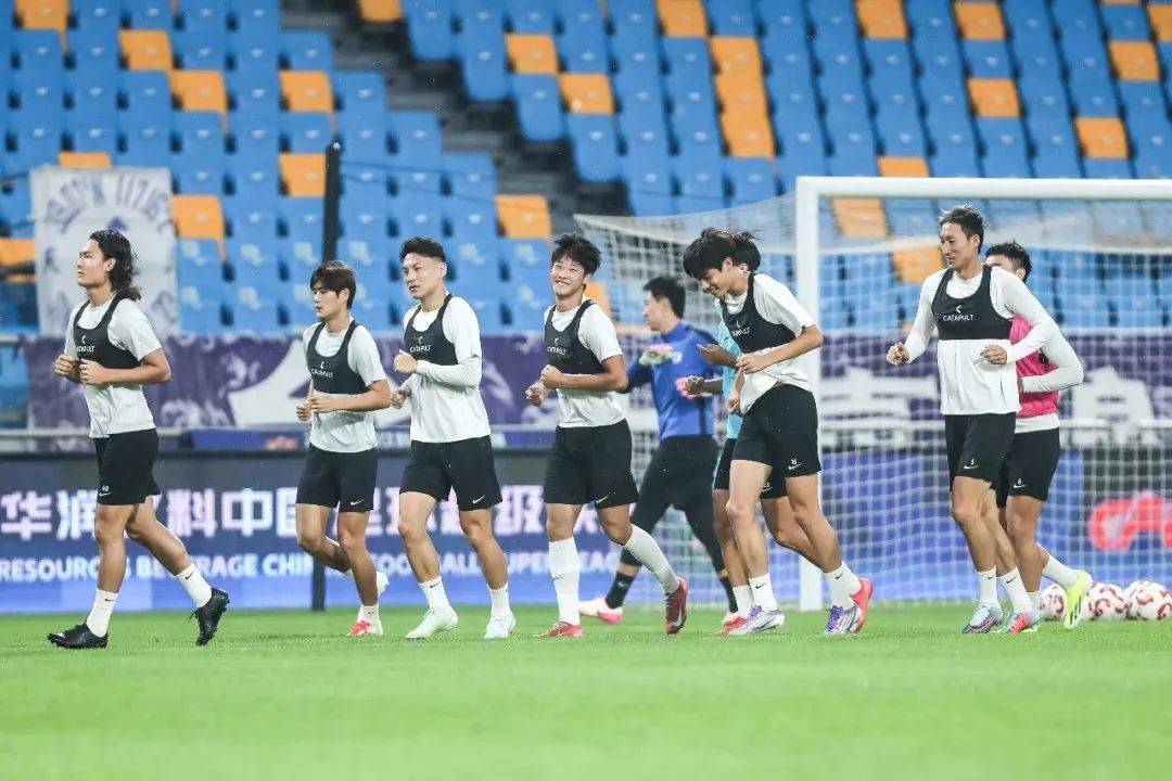 紧张比拼,国内联赛球队谁能脱颖而出?的简单介绍 紧张比拼,国内联赛球队谁能脱颖而出?的简单介绍