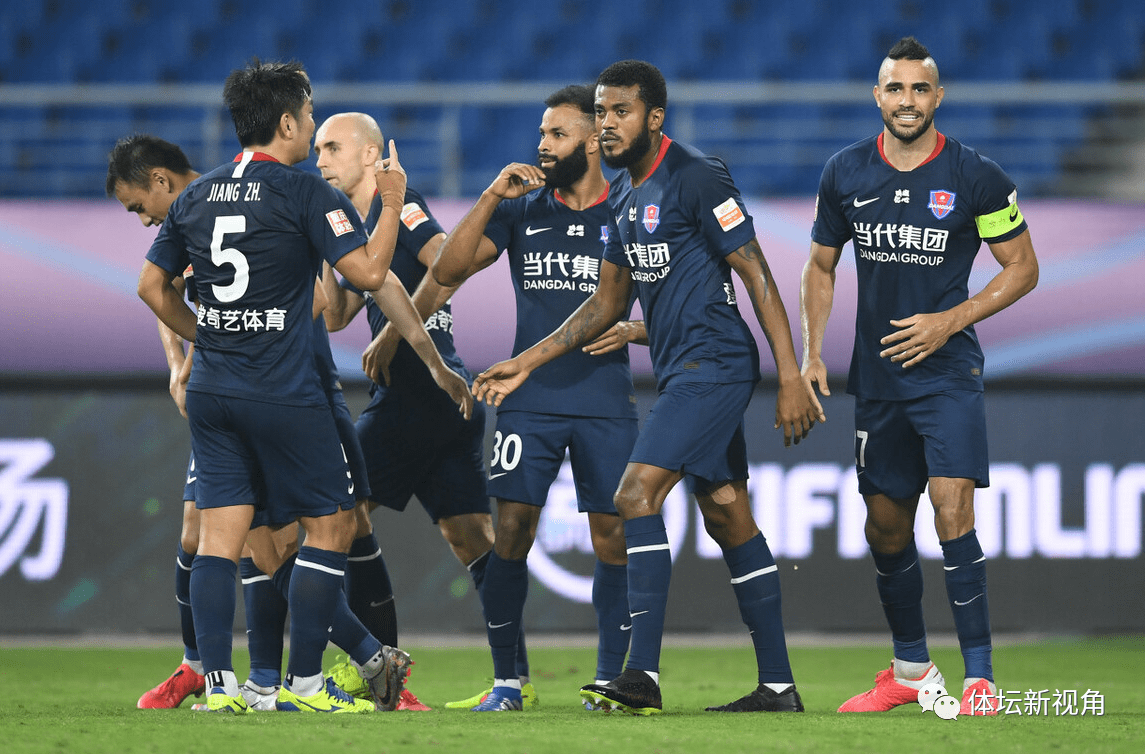 包含完美配合的传中射门,球队稳步领先对手的词条 包含完美配合的传中射门,球队稳步领先对手的词条