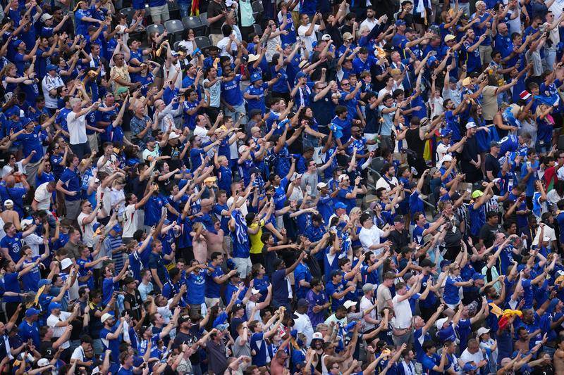 切尔西斗志昂扬,向冠军宝座迈进 切尔西斗志昂扬,向冠军宝座迈进