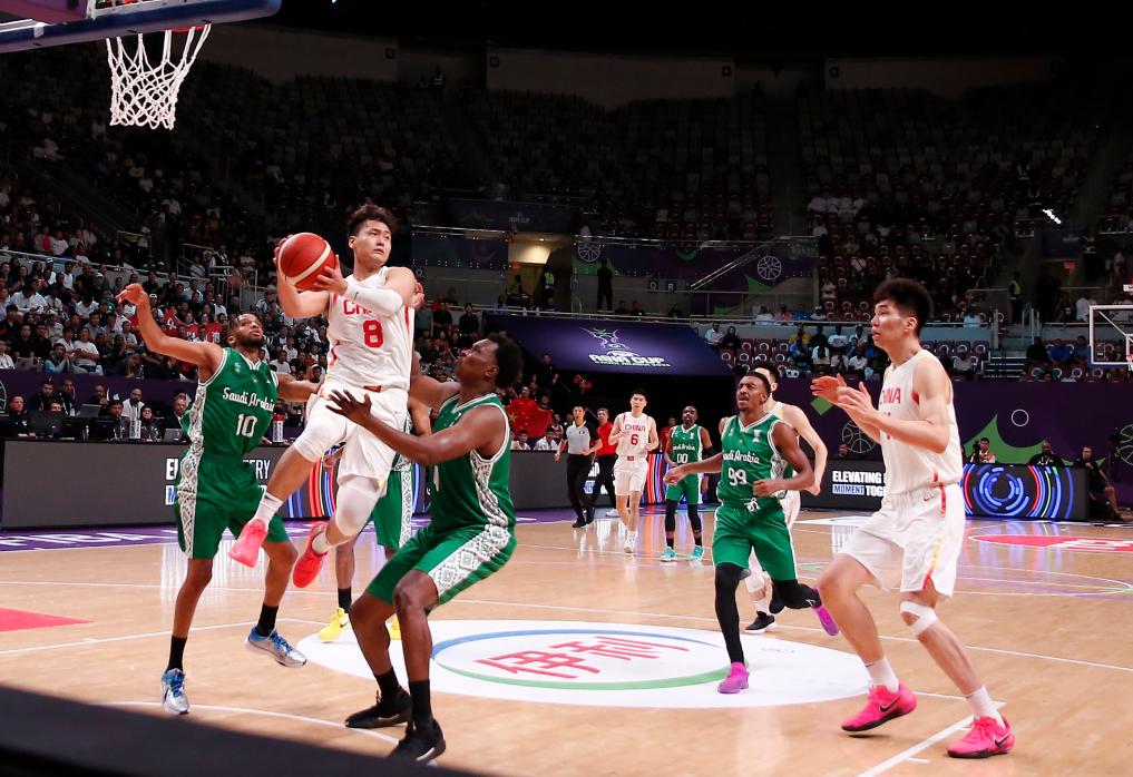 沙特队员发挥出色，帮助球队获胜