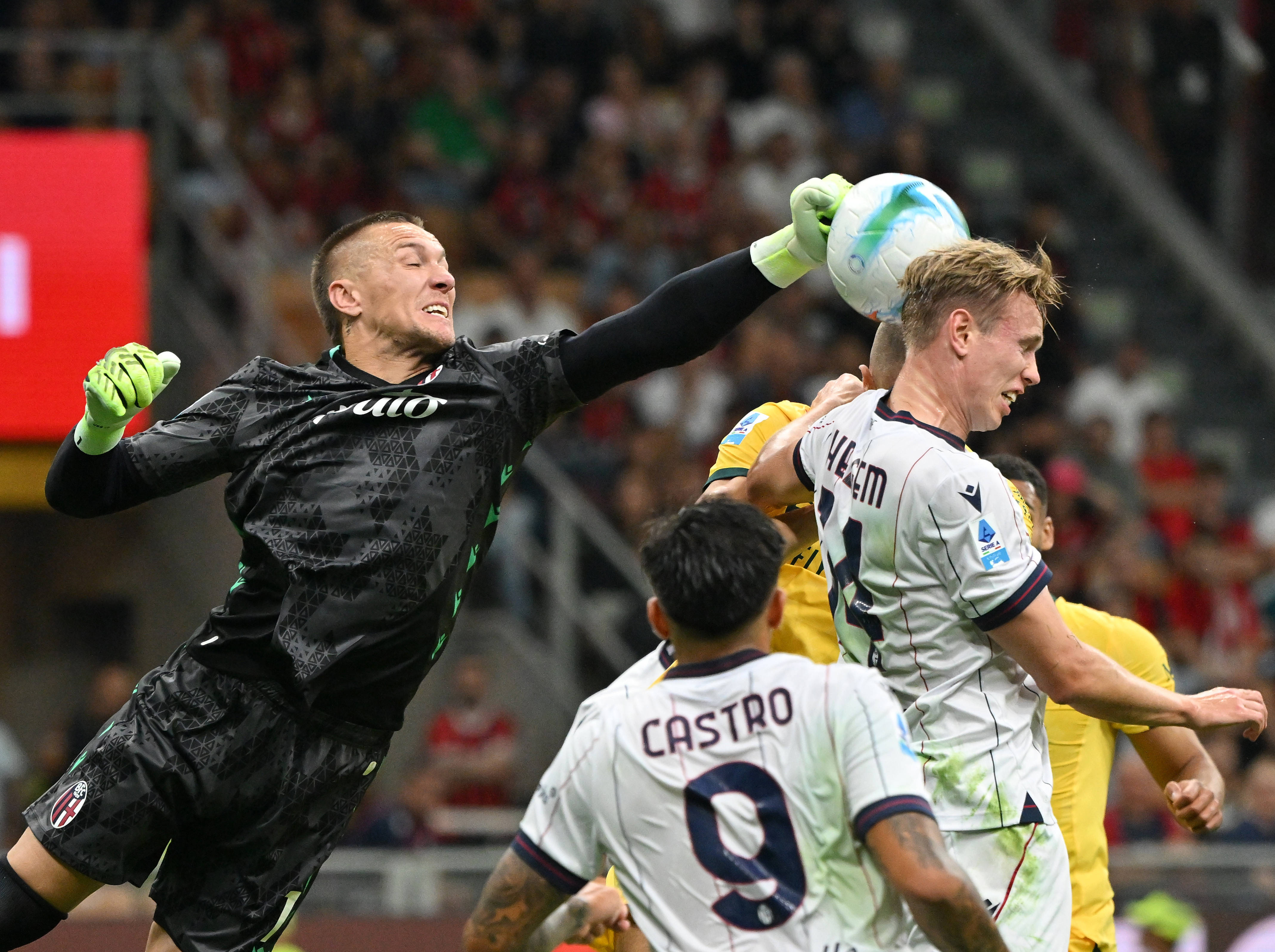 AC米兰迎来一场令人振奋的比赛 AC米兰迎来一场令人振奋的比赛