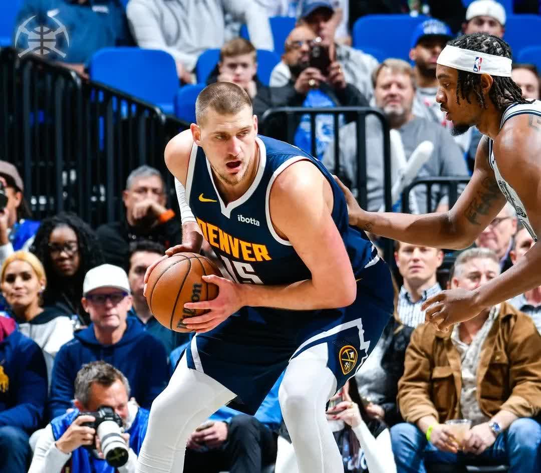 掘金客场战胜小牛，约基奇贡献三双数据