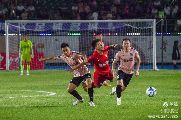 精彩瞬间回顾,比赛场面震撼人心 精彩瞬间回顾,比赛场面震撼人心