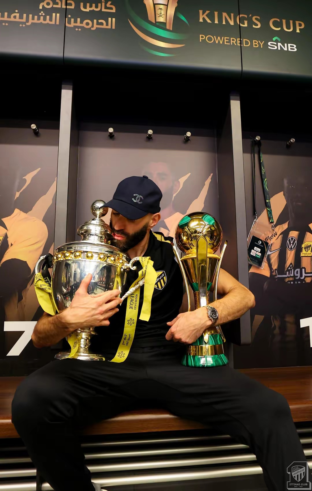 本泽马倒勾射门稳定皇马胜局