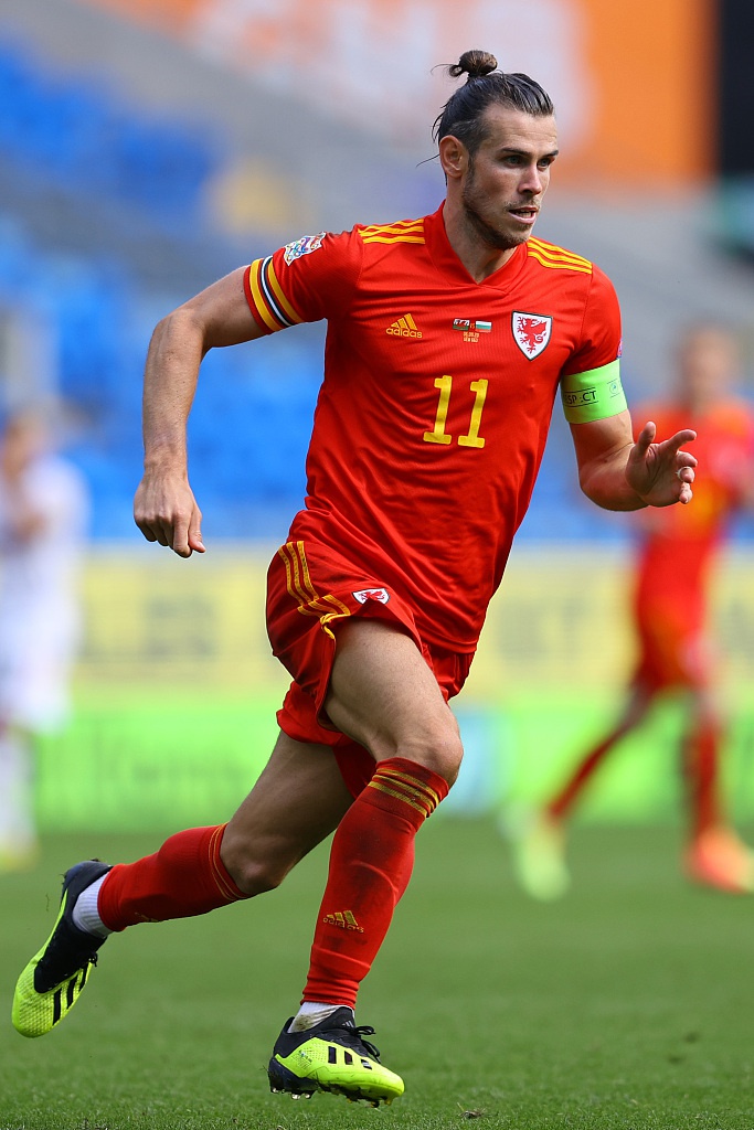 关于法国大败保加利亚，小组第二位置被威尔士逼近的信息