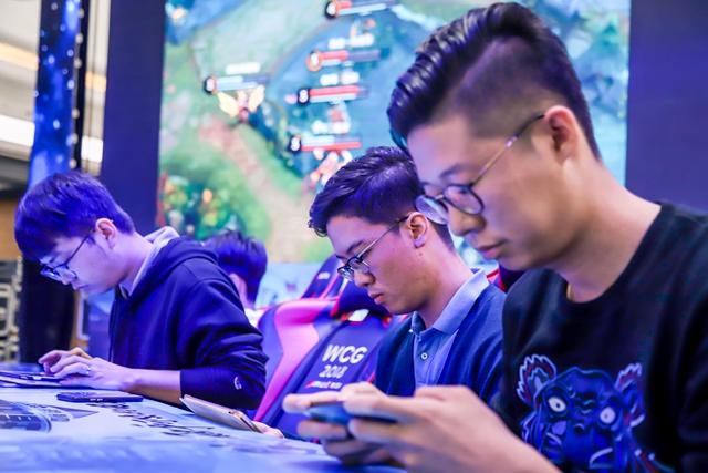 关于英勇奋斗的欧洲精英队伍，荣耀何处的信息